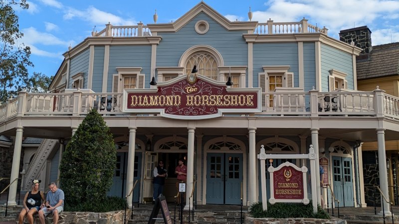 We Try It: The Diamond Horseshoe at Magic Kingdom